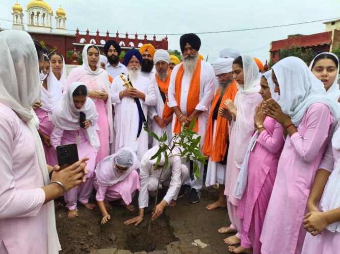 Akal University Leads Plantation Drive at Takht Shri Damdama Sahib for Climate Action