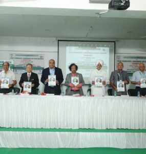 Foreign delegates at the international Conference at Akal University support the Punjab Flood Relief too !