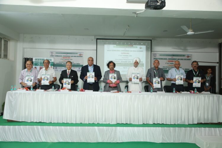 Foreign delegates at the international Conference at Akal University support the Punjab Flood Relief too ! Foreign delegates at the international Conference at Akal University support the Punjab Flood Relief too !