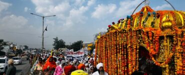 Divine Devotion in Motion – Akal University Students Experience the Spiritual Essence of Nagar Kirtan at Cheema Sahib