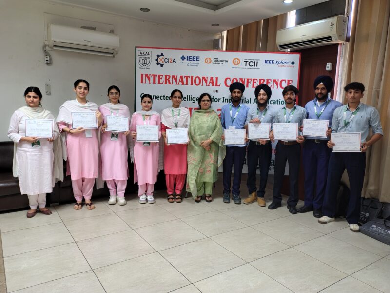 Photo_4_A group of stud